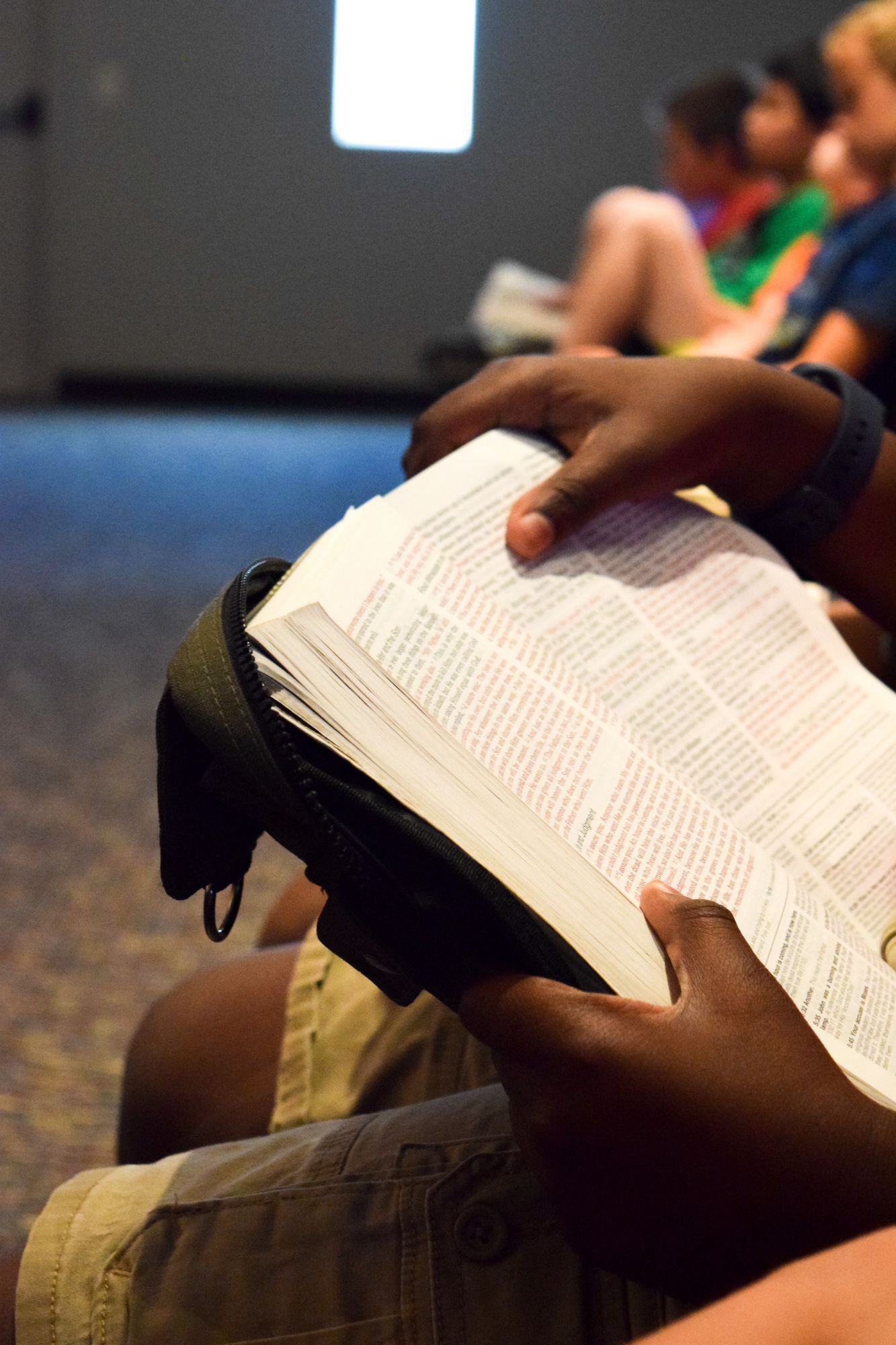 kids rock sunday morning junior church kids reading bibles